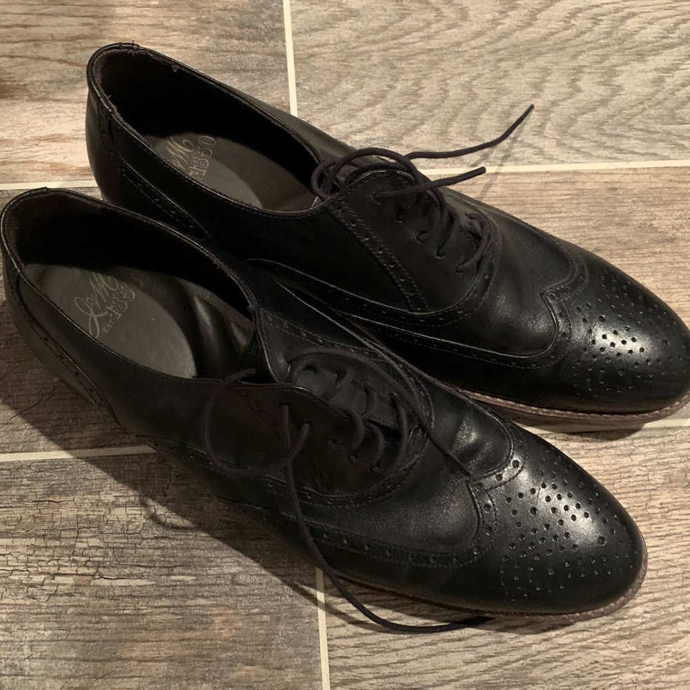 Johnston & Murphy Black Dress Shoe